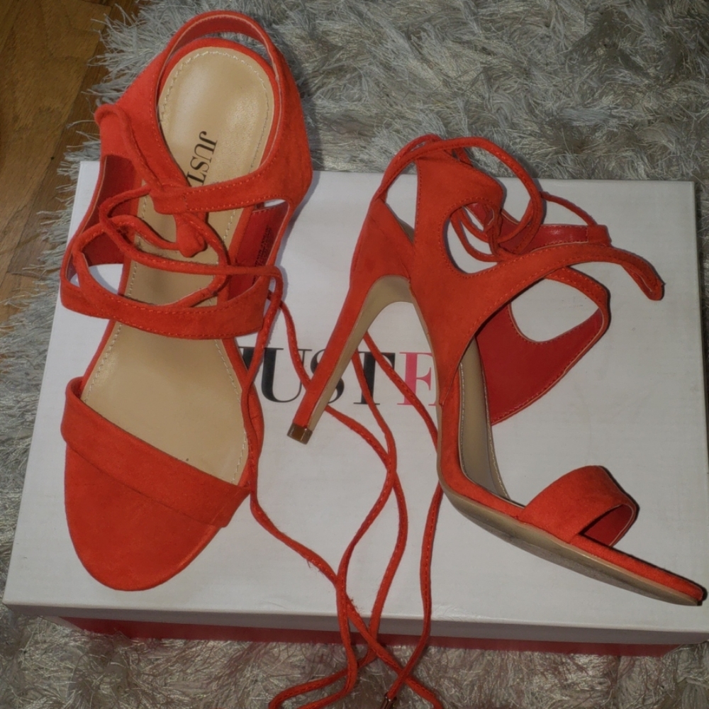 Unlisted shoes